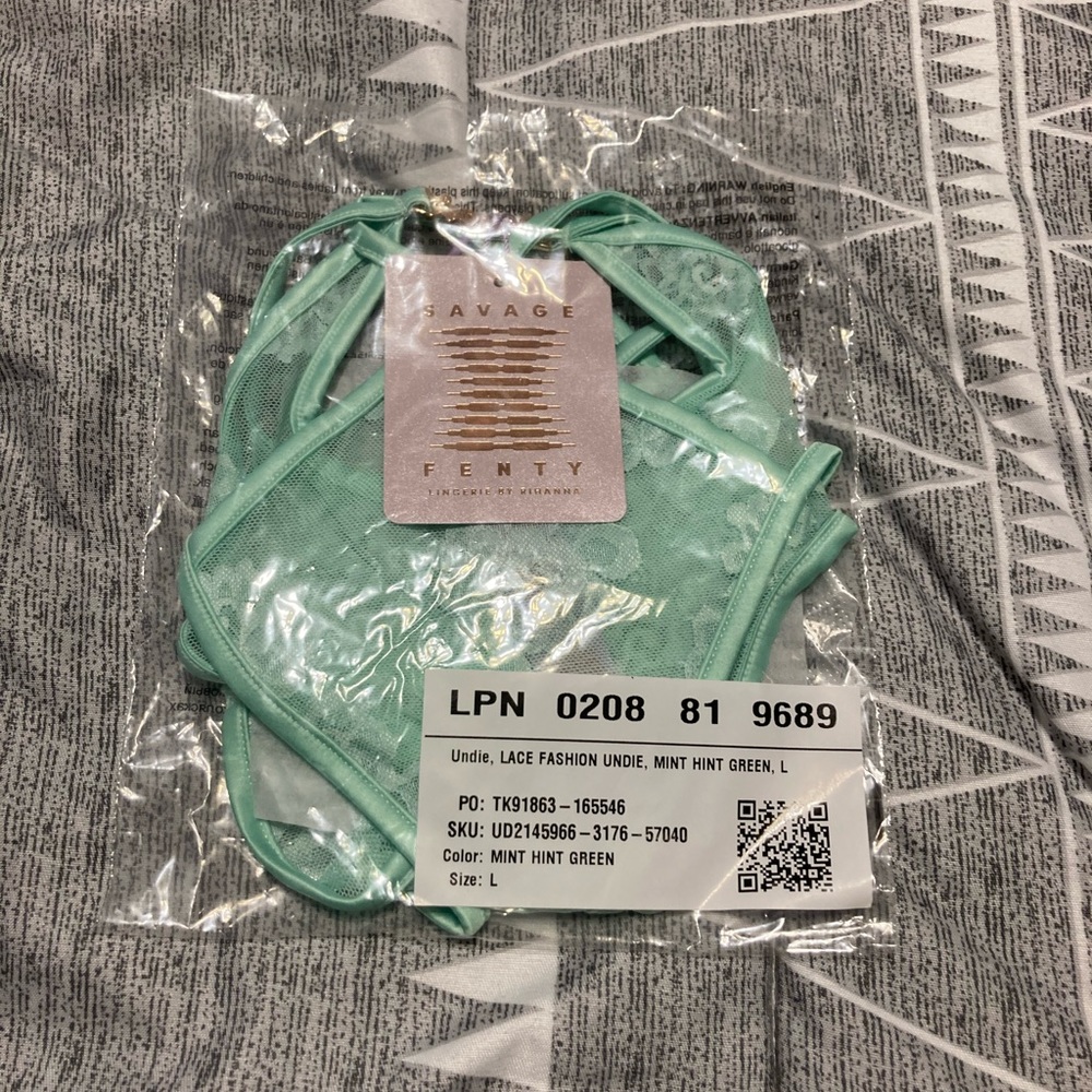 Savage Fenty g-strings - Picture 7 of 12